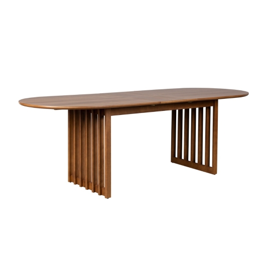 Mesa moderna para espacios amplios

