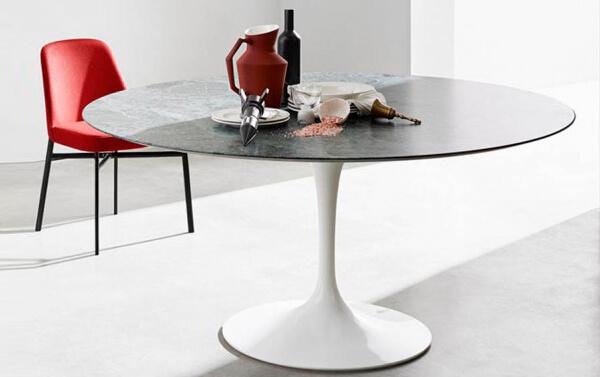 La mesa Tulip, un icono del diseño más de moda que nunca