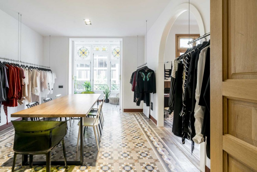 Showroom, interiorismo por Júlia Brunet Showroom, interiorismo por Júlia Brunet